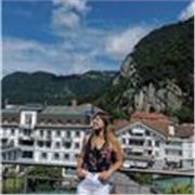 Profesora nativa de inglés con experiencia internacional viviendo y trabajando en Tailandia, Corea del Sur, México, España y Perú.