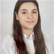 Profesora de apoyo escolar para infantil, primaria y ESO. Estudiante de educación primaria