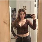 ¡Hola! Soy estudiante de último curso de Educación Primaria Trilingüe y doy clases de repaso general para Primaria y ESO, especialmente de Inglés. Tengo el título B2 de Inglés, he trabajado en colegios como profesora de refuerzo y llevo varios años dando 