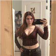 ¡Hola! Soy estudiante de último curso de Educación Primaria Trilingüe y doy clases de repaso general para Primaria y ESO, especialmente de Inglés. Tengo el título B2 de Inglés, he trabajado en colegios como profesora de refuerzo y llevo varios años dando