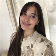 Profesora de lectura y comprensión para niños