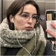 Je m’appelle Rosalie et après 2 ans de prépa éco, je suis en 1e année à l’em lyon. Disponible pour aide aux devoirs, soutien