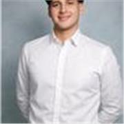 Profesor de matemáticas para estudiantes de preescolar, primaria, bachillerato. También puede impartir clases de cálculo