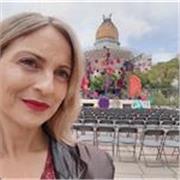 Profesora de fisica y quimica graduada en quimicas y con elmaster de educacion y con mas de 15 años de experiencia, da clases on line