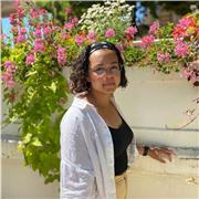 Étudiante en science de l'éducation, diplômé d'un baccalauréat maths, physique-chimie