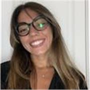 Laureata in Giurisprudenza con votazione 110/110 e lode con tesi di laurea in materia di Diritto di famiglia, ho svolto tirocinio presso la Procura della Repubblica presso il Tribunale per i minorenni e sono concorsista in magistratura. Offro lezioni onli