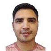 Profesor de Oratoria y Comunicación en español, con experiencia docente, para estudiantes y profesionales en Tiranë, Albania.