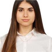 Profesora versátil en muchas materias y diferentes niveles.