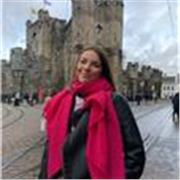 Profesora de inglés con certificado C1 Advanced, para niveles hasta B2.
