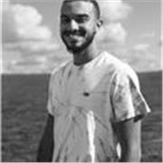 Étudiant en linguistique ainsi qu’en santé, j’offre mes services afin de vous venir en aide.