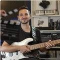 Bajista y compositor profesional ofrece clases de bajo eléctrico y armonía