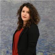 Docente di Italiano, latino, storia e geografia nella scuola secondaria offre ripetizioni online o in presenza.