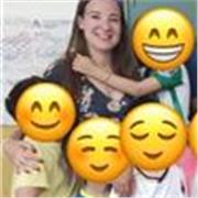 Profesora americana de inglés con experiencia dando clases a alumnos de todas las edades, desde 5 años hasta adultos.  