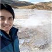 Historiador con fuerte énfasis en pensamiento crítico y comprensión histórica de la sociedad actual