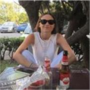 Soy alumna de segundo curso de Psicología, he estudiado en Irlanda dos años, y me interesa impartir clases a niños y adolescentes.