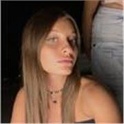 Studentessa liceale al quinto anno con certificazioni linguistiche B2, impartisce ripetizioni a ragazzi delle elementari e medie