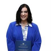 Ciao! Sono Giulia, C1 Certificate Level. Ho già avuto esperienze come tutor inglese. Tell me your favourite book when we meet!