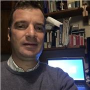 Mi rivolgo agli studenti della scuola superiore per insegnare educazione civica e diritto, e agli studenti universitari diritto