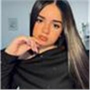 Profesora de apoyo escolar especializado en clases para niños de forma presencial