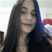 Me defino como un persona integra, pensante y comprensiva, soy muy dedicada en todo lo que hago