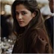 Rendere viva la lingua e la letteratura con lezioni personalizzate e coinvolgenti.