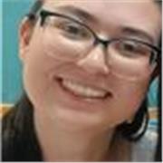 Sou professora de alfabetização de criança, criança que precisam complementar o que a escola já oferece, e que mora fora do Brasil