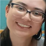 Sou professora de alfabetização de criança, criança que precisam complementar o que a escola já oferece, e que mora fora do Brasil