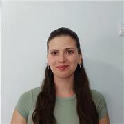 Maestra de Educación Primaria de Matemáticas, Lengua Castellana y Conocimiento del Medio. También he trabajado con alumnos de ESO.