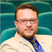 English teacher with more than 20 years of experience offering private online lessons for both children and adults.