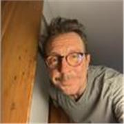 Find your voice in English: Lessons with a professional writer, story making coach and university instructor (online or in Lisbon)