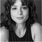 Profesora de interpretación para adultos. Preparación y coach para casting, trabajo de escenas y análisis de texto. Preparación para acceder a ESAD u otras escuelas de interpretación. Preparación, oratoria y técnica vocal para aprender a hablar en público