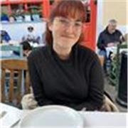 Profesora particular comprometida con el aprendizaje en busca dar clase de asignaturas como Lengua historia y filosofía