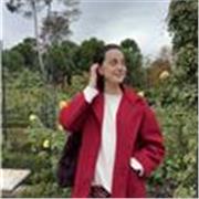 Psicóloga, con experiencia en aulas de acogida en escuela internacional