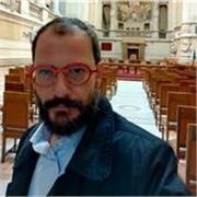Avvocato in attività con esperienza in diversi settori del diritto offre lezioni e attività di affiancamento allo studio