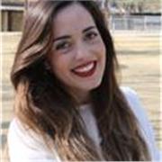 Profesora que imparte clases de español para extranjeros y refuerzo de asignaturas en español de la etapa de educación primaria