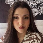 Soy una persona que se adaptarme muy bien a las necesidades de queda persona y darle a cada uno lo que necesita, soy sociable y extrovertida, a la hora de impartir clase intento que la persona esté lo más a gusto y tranquila posible