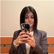 Laureata in cinese in possesso di doppia laurea con un università cinese e con esperienza di 5 nell'insegnamento, offre lezioni di lingua cinese