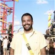 Profesor de inglés y traductor titulado con más de 10 años de experiencia enseñando a niños, adolescentes y adultos.