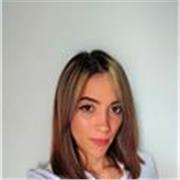 profesora de informática imparta clases a niños/jóvenes de cualquier edad
