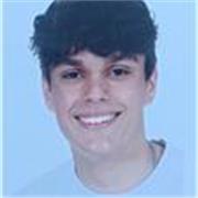 Estudiante universitario con Certificado B2 (Cambridge) imparte clases en verano a estudiantes de primaria (6-12 años).