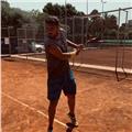 Entrenador de tenis titulado y con una amplia experiencia tanto como entrenador como jugador a nivel nacional