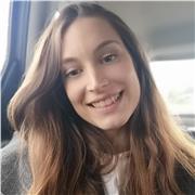 Studentessa universitaria offre aiuto compiti, ripetizioni di italiano, storia, inglese, francese e spagnolo