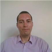 Politologo, experto en RR.II, Historia, Analisis de Coyuntura, DD.HH. D.I.H y Resolucion de Conflictos