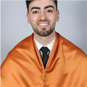 Profesor de inglés titulado con capacidad de dar clases para todas las edades. Además de ser un apoyo para cualquier asignatura