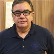 Professor de Matemática com formação em Engenharia Mecânica