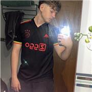 Actualmente estoy cursando la carrera por lo tanto tengo el nivel suficiente para ayudar a niños de 4 de la eso y cursos inferiore