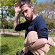 Garde d'enfants et soutien scolaire : français, anglais, espagnol. Maîtrise en langues étrangères appliquées et journalisme.