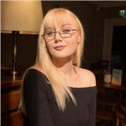 1:1 Graduate of Curatorial Studies and Studio Art, History of Art and Visual Culture Master's Student at University of Oxford