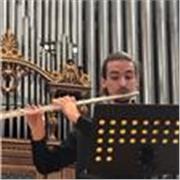 Diplomato al Conservatorio di Santa Cecilia offre lezioni di flauto traverso