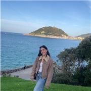 Profesora de inglés con nivel avanzado. Refuerzos con deberes a niños de primaria y la ESO. Babysitting fines de semana y entre semana